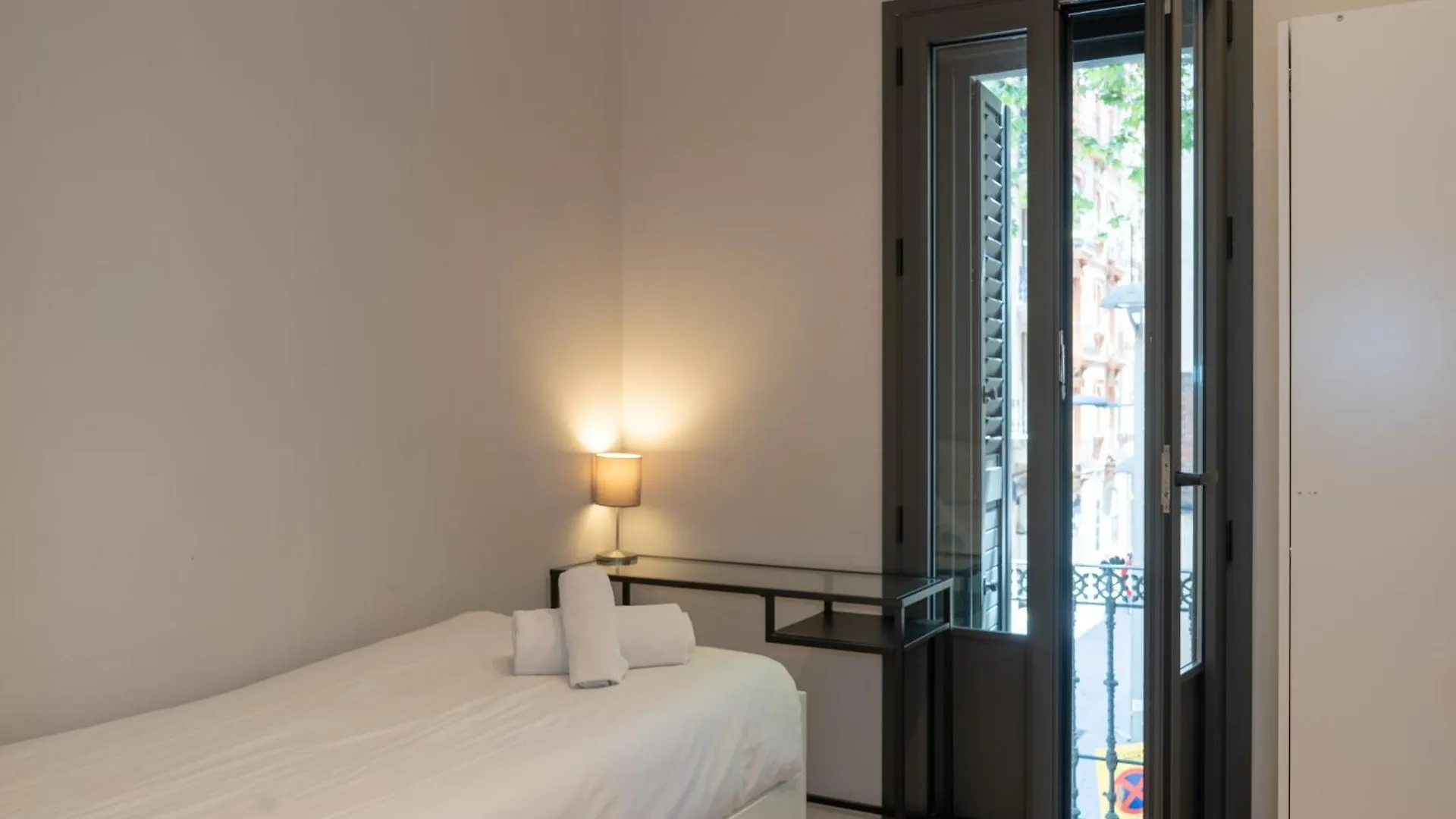 Ola Living Gracia Apartment Barcelona 0*,